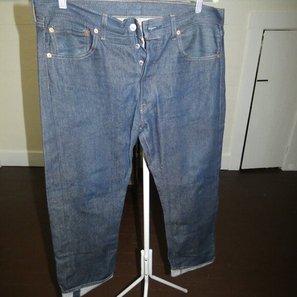Levi's Men's 501 Original Fit Jeans in a rigid or dark wash - Picture 2 of 3